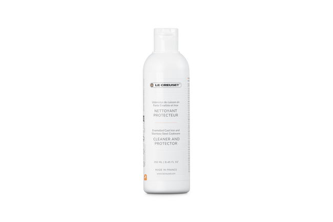 Le Creuset Stainless Steel and Cast Iron Cleaner 250ml image number 1