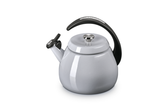 Le Creuset Cloche Kettle with Stainless Steel Knob 2.1L Ch&acirc;teauCh&acirc;teau image number 2