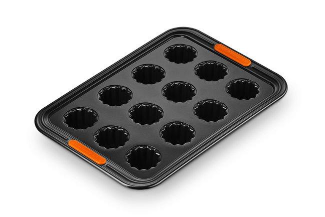 Le Creuset Metal Bakeware 12 Cup Canele Tray image number 5
