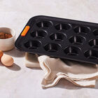 Le Creuset Metal Bakeware 12 Cup Muffin Pan image number 3