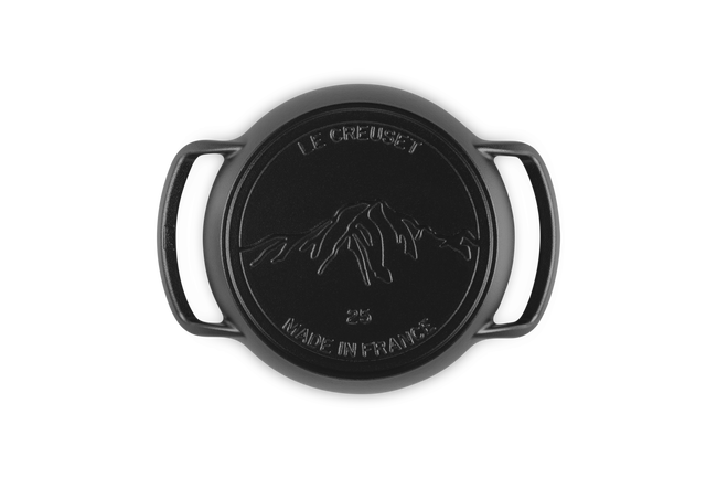 Le Creuset Cast Iron Alpine Outdoor Skillet 25cm Matte Black image number 7