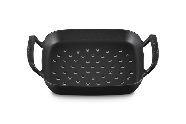 Le Creuset Cast Iron Alpine Outdoor Square Grill Basket 30cm Matte Black image number 2