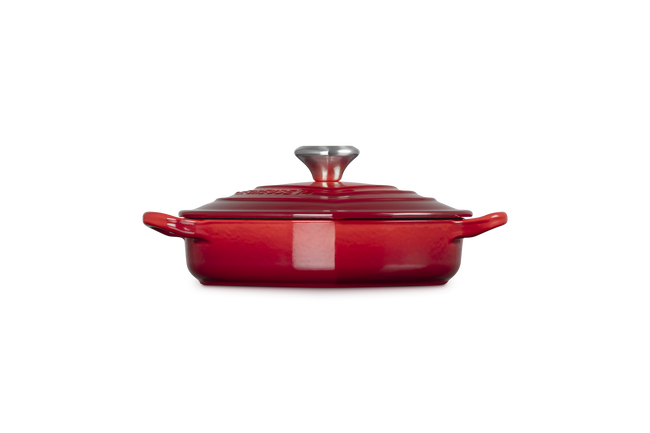 Le Creuset Cast Iron Classic Shallow Heart Casserole with Light Gold Heart Knob 20cm CeriseCerise image number 3