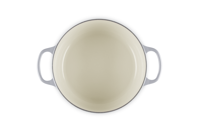 Le Creuset Cast Iron Signature Round Casserole 24cm Ch&acirc;teauCh&acirc;teau image number 4
