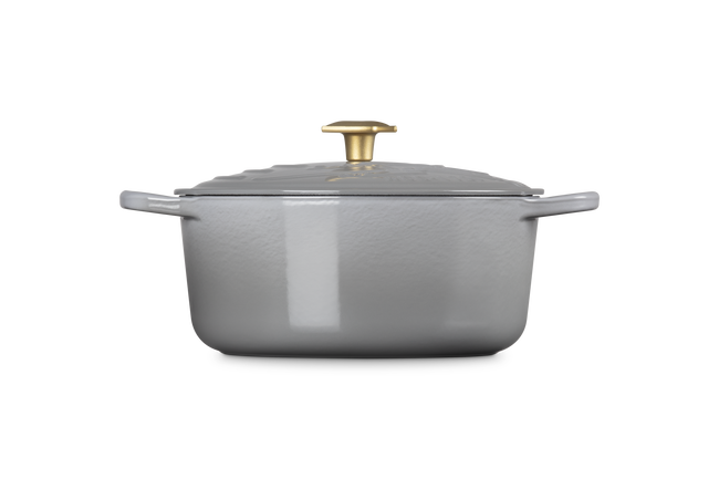 Star Trek Collection Enterprise Round Dutch Oven with Starfleet Delta Knob image number 6