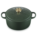 Le Creuset Signature Cast Iron Round Cocotte L'Etoile Relief 24cm For&ecirc;tFor&ecirc;t image number 2