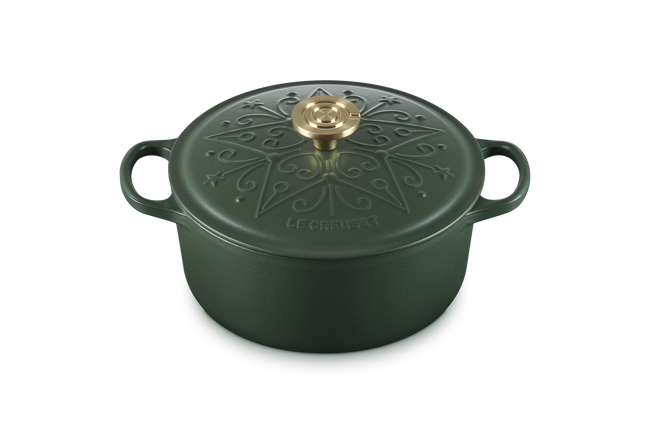 Le Creuset Signature Cast Iron Round Cocotte L'Etoile Relief 24cm For&ecirc;tFor&ecirc;t image number 2