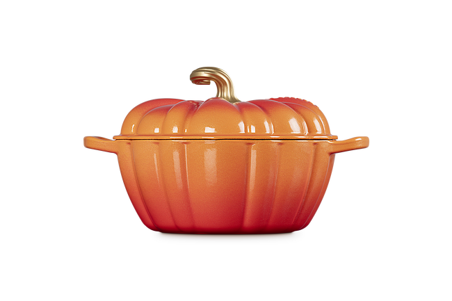 Le Creuset Cast Iron Signature Pumpkin Casserole 24cm Flamme Dor&ecirc;e image number 4