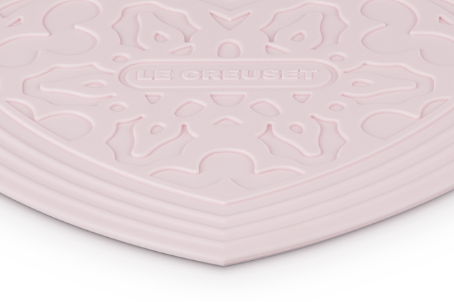 Le Creuset Silicone Heart Trivet image number 3