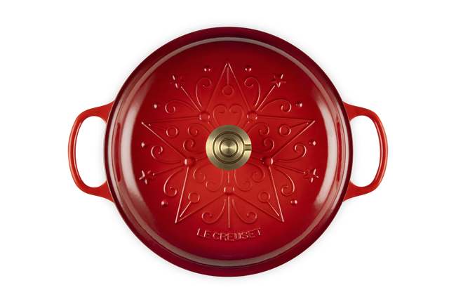 Le Creuset Signature Cast Iron Shallow Casserole L'Etoile Relief 30cm CeriseCerise image number 5