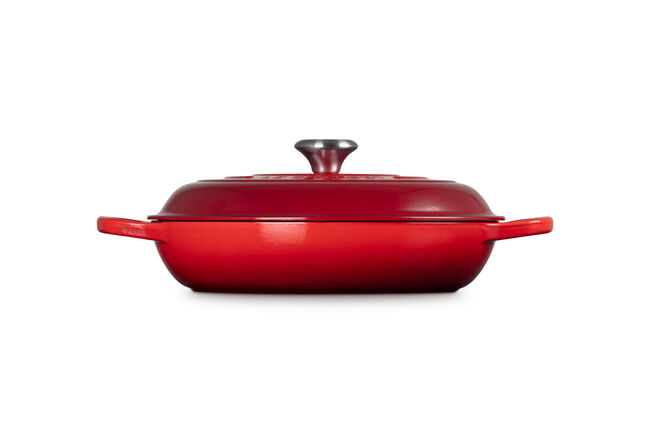 Le Creuset Cast Iron Signature Shallow Casserole image number 4