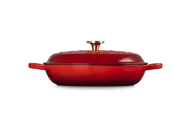 Le Creuset Signature Cast Iron Shallow Casserole L'Etoile Relief 30cm CeriseCerise image number 3