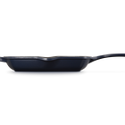 Le Creuset Cast Iron Signature Square Skillet Grill 26cm Matte BlackMatte Black image number 3