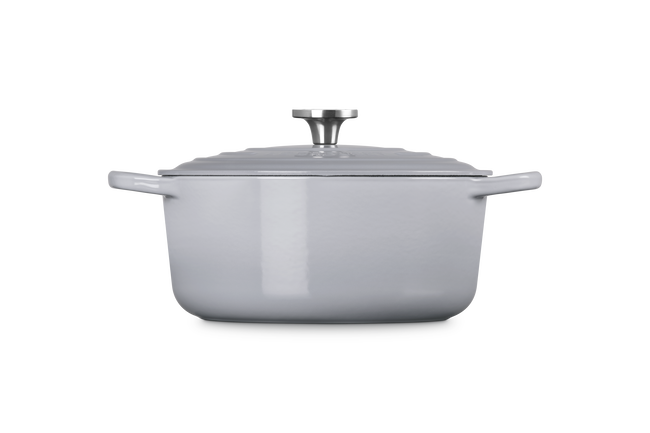 Le Creuset Cast Iron Signature Round Casserole 26cm Ch&acirc;teauCh&acirc;teau image number 3