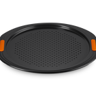 Le Creuset Metal Bakeware Pizza Pan 33cm image number 1