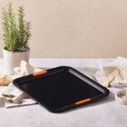 Le Creuset Metal Bakeware Rectangular Baking Sheet 31cm image number 3
