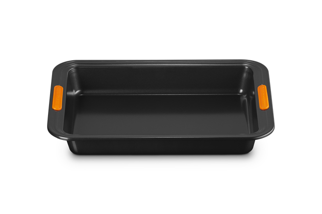 Le Creuset Metal Bakeware Set of 2 Rectangular Cake Tins image number 2