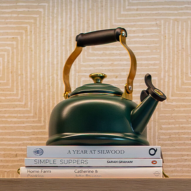 Le Creuset Whistling Teakettle with Gold Knob 1.6L For&ecirc;tFor&ecirc;t image number 5