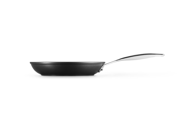 Le Creuset Toughened Non-Stick Shallow Frying Pan 24cm image number 3