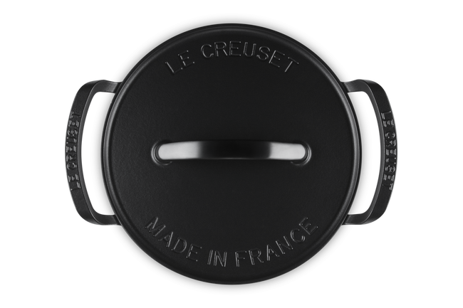 Le Creuset Cast Iron Alpine Outdoor Shallow Casserole 28cm Matte Black image number 5