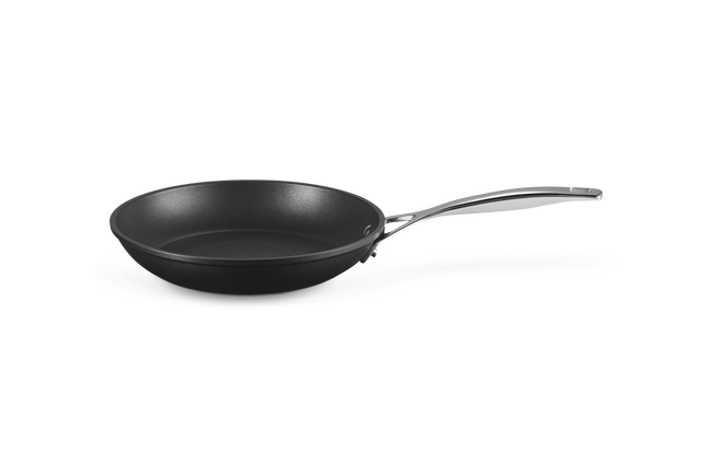 Le Creuset Toughened Non-Stick Shallow Frying Pan 24cm image number 1