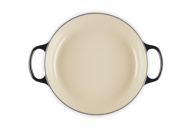 Le Creuset Cast Iron Signature Shallow Casserole 30cm OnyxOnyx image number 4