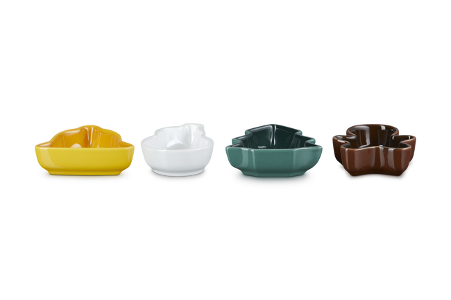 Stoneware Set of 4 Christmas Mini Dishes image number 3