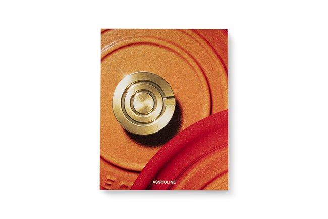 Le Creuset Le Creuset: A Century of Colourful Cookware by Assouline image number 5