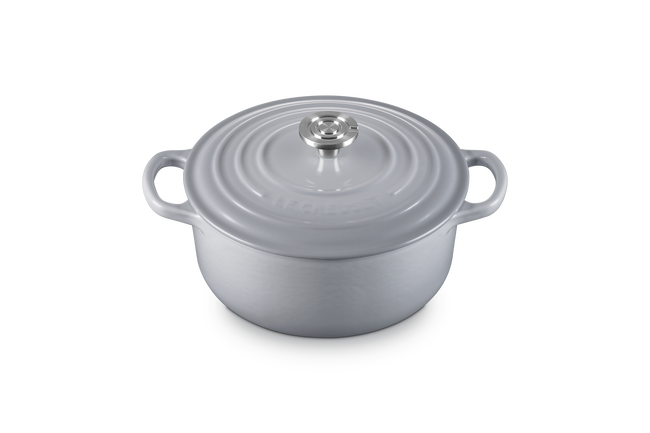 Le Creuset Cast Iron Signature Round Casserole 20cm Ch&acirc;teauCh&acirc;teau image number 2