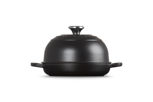 Le Creuset Cast Iron Signature Bread Oven 24cm Matte BlackMatte Black image number 3