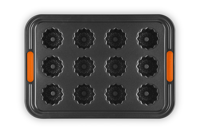 Le Creuset Metal Bakeware 12 Cup Canele Tray image number 2