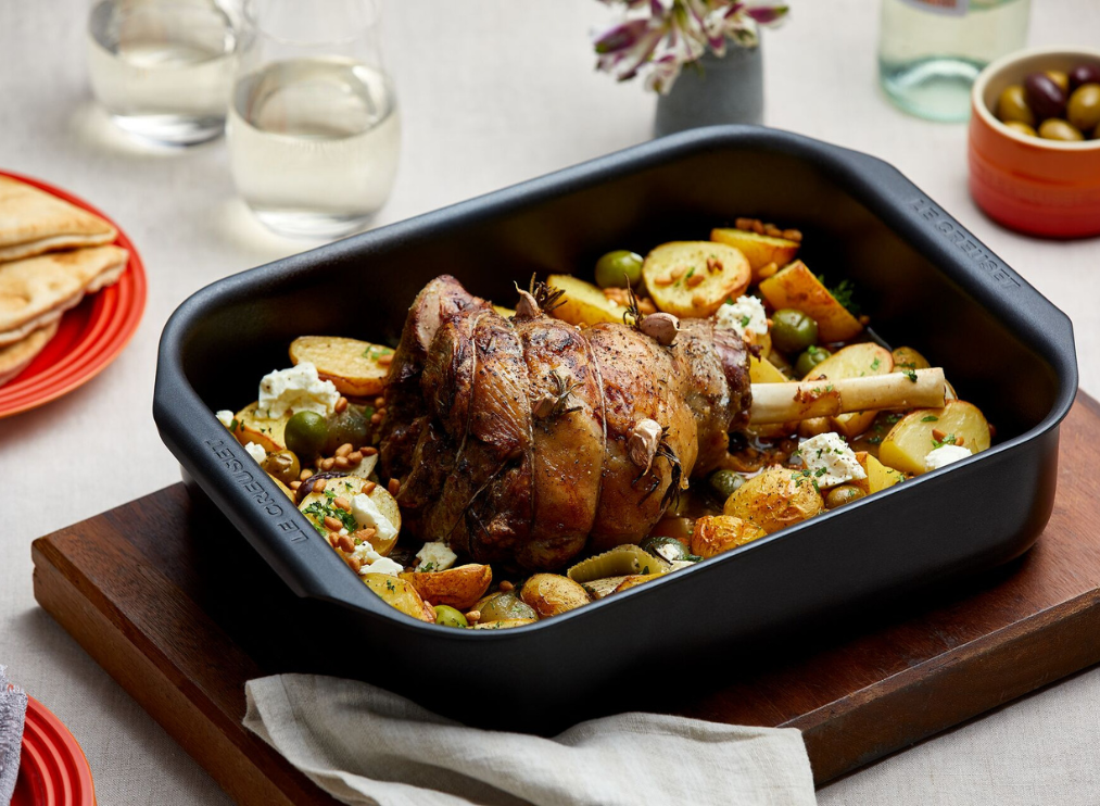 ovenware roaster with food