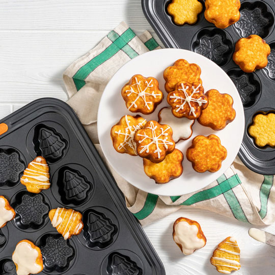 snowflake cakes