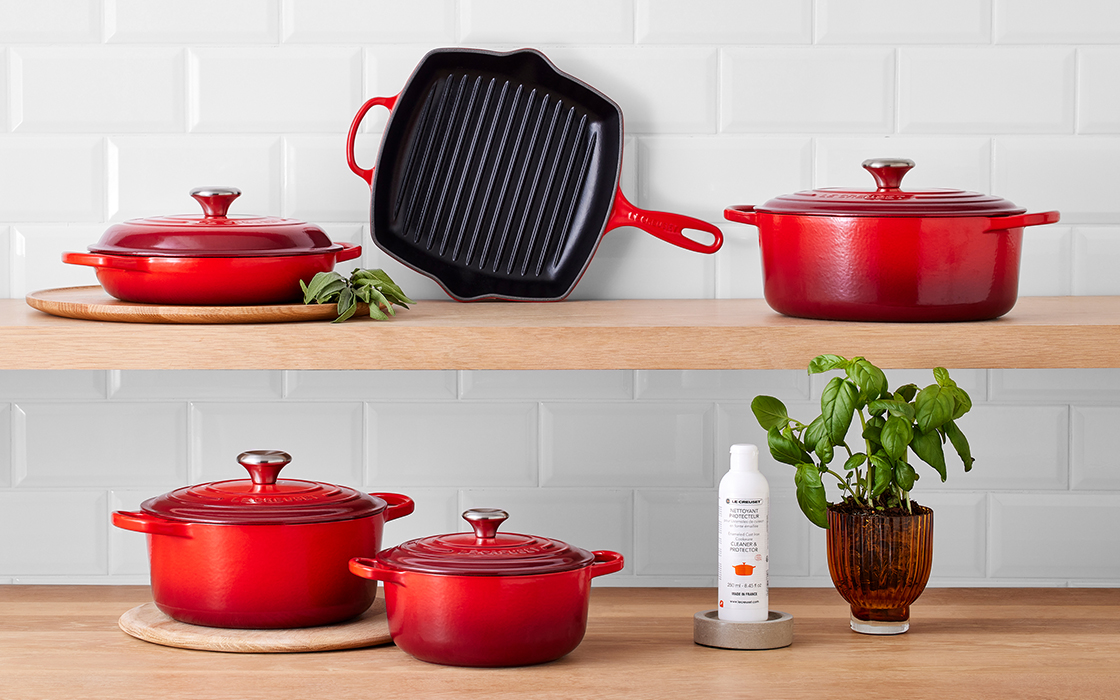 cast iron cookware on shelves