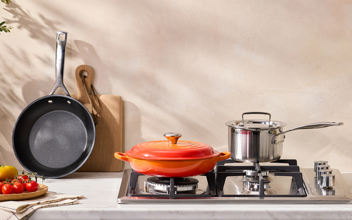 Enameled Steel Saucepan - 1.65L Colorful Cooking Pot For All Stovetops (Olives Design)