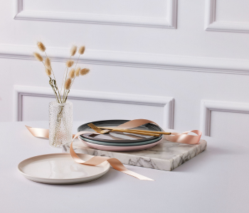 Stoneware Heritage Gravy Jug in Cerise