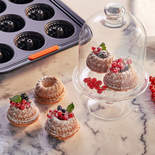 mini fluted cakes