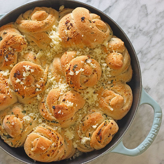 buttery garlic knots fresh from the oven