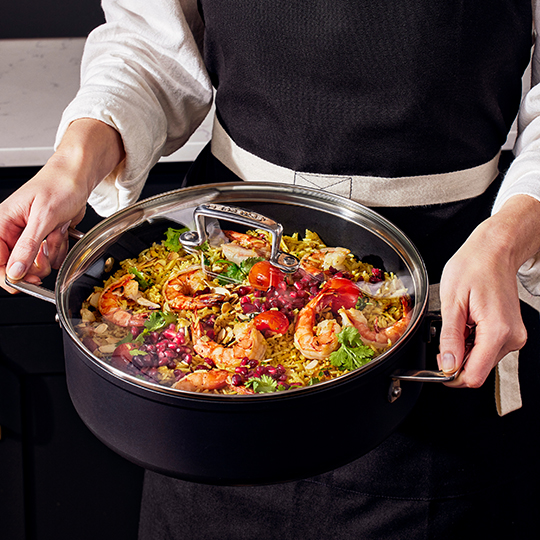 pasta alfredo in a dutch oven