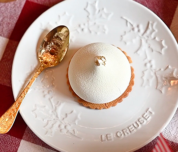 Holly plate with dessert