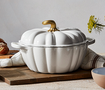 Cast Iron Signature Pumpkin Casserole in White