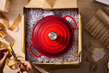 Round Casserole in Cerise